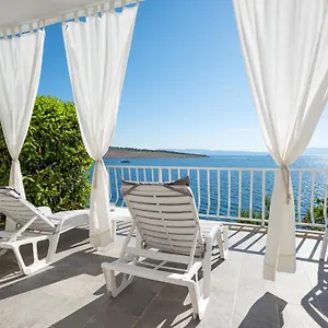 https://apartments-viky-kraljevica.primorje-gorskikotar.com